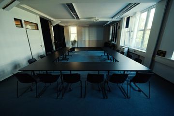 Stuttgart Kreatives Meeting Konferenzraum Großes Plenum im STEYG - Schloßplatz image 1