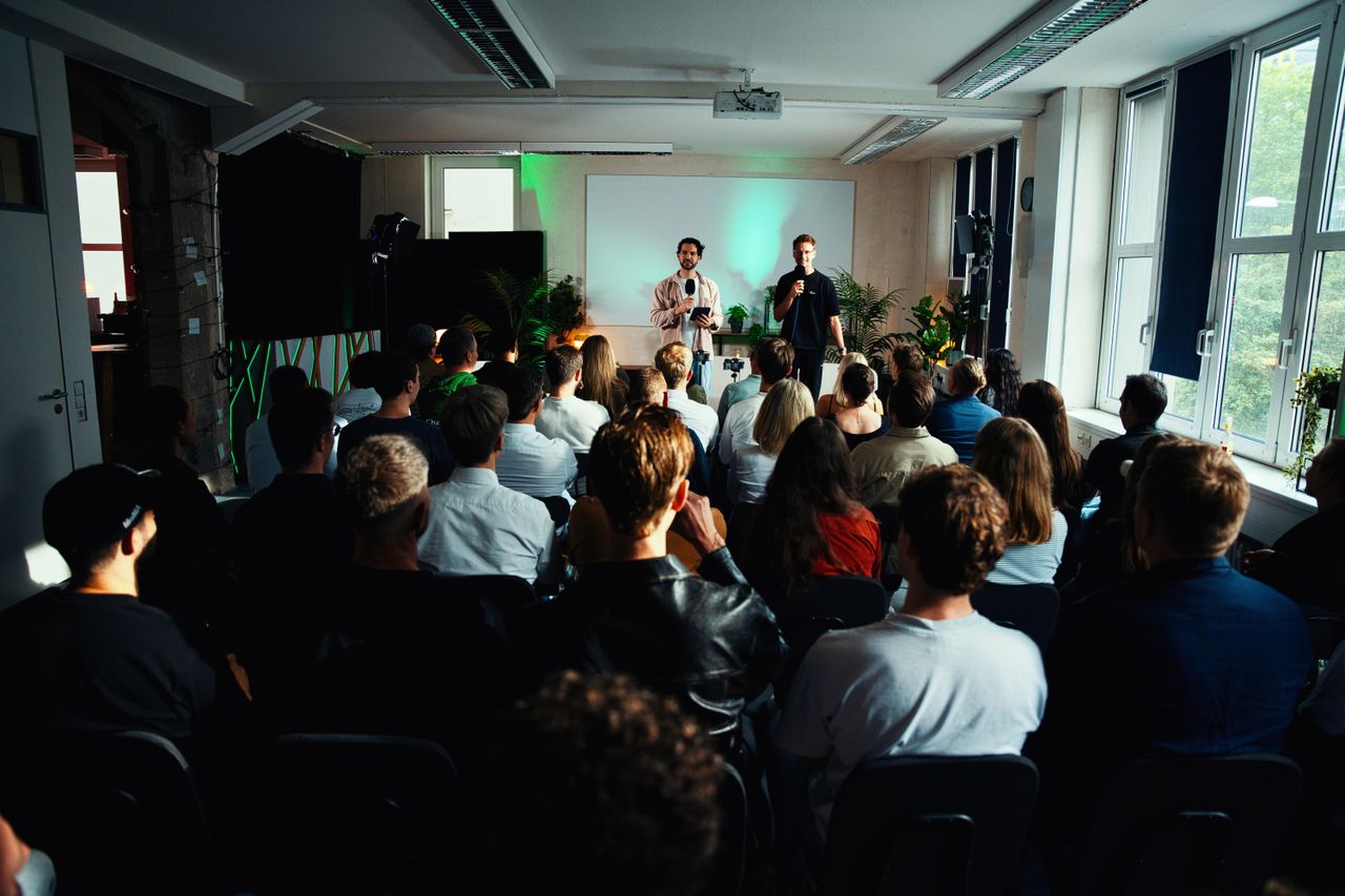 Stuttgart Kreatives Meeting Konferenzraum Großes Plenum im STEYG - Schloßplatz image 4