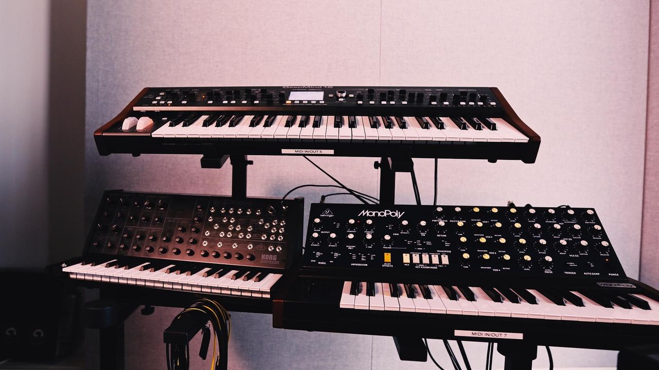 Bochum  Tonstudio Regie 5 – Electronic Music Production & Creative Studio image 5
