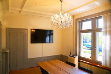 Zürich Kundengespräch Sitzungszimmer image 1