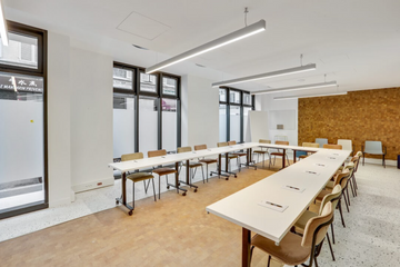 Paris  Coworking space Salle Board image 2