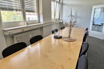 München Werkruimte Base42 Meetingraum image 3