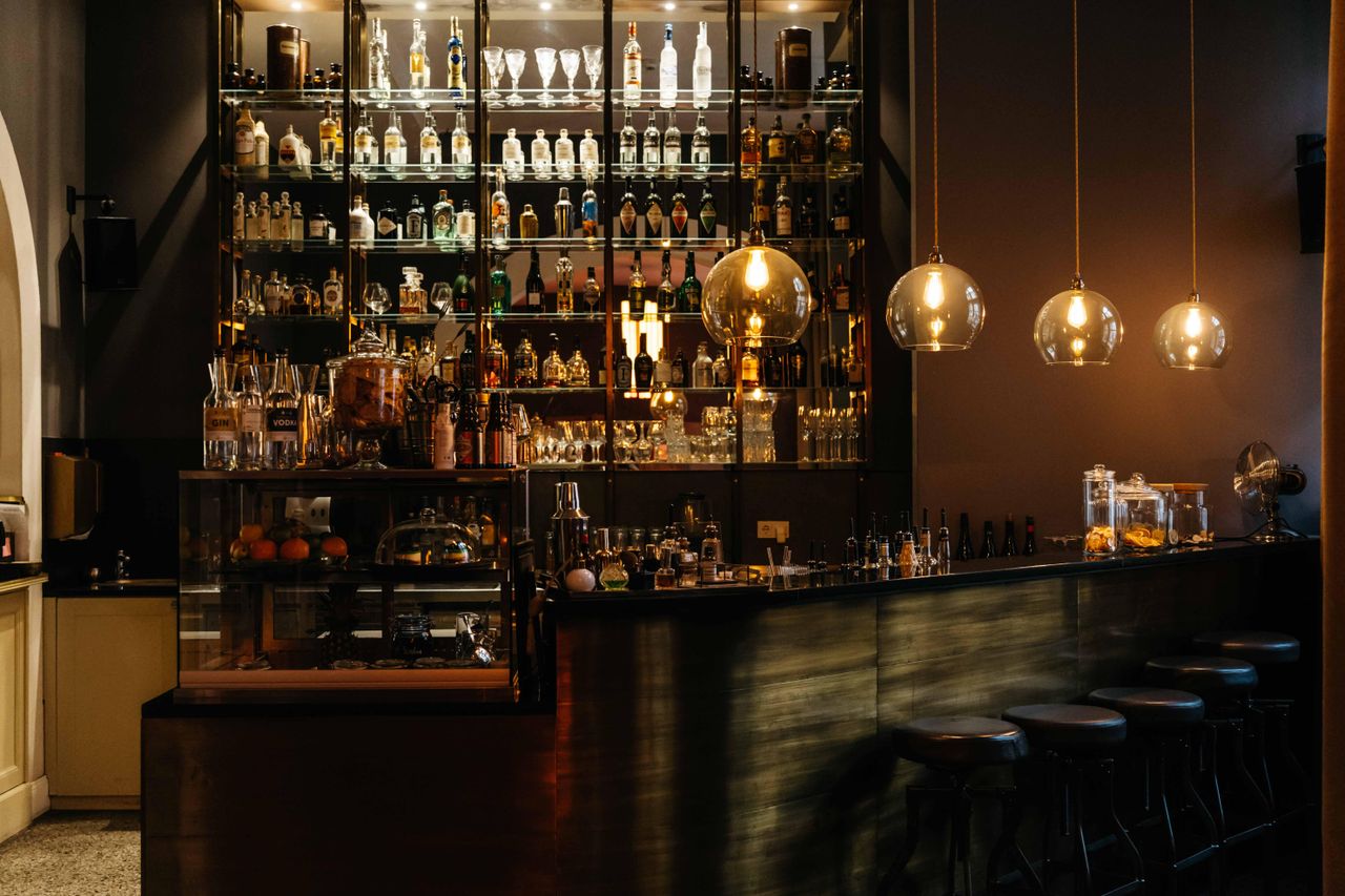 Berlin  Unusual venue Kaminbar image 2