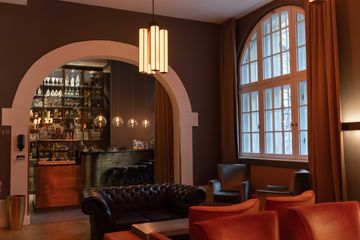 Berlin  Unusual venue Kaminbar image 3