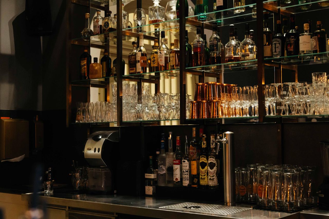 Berlin  Unusual venue Kaminbar image 5