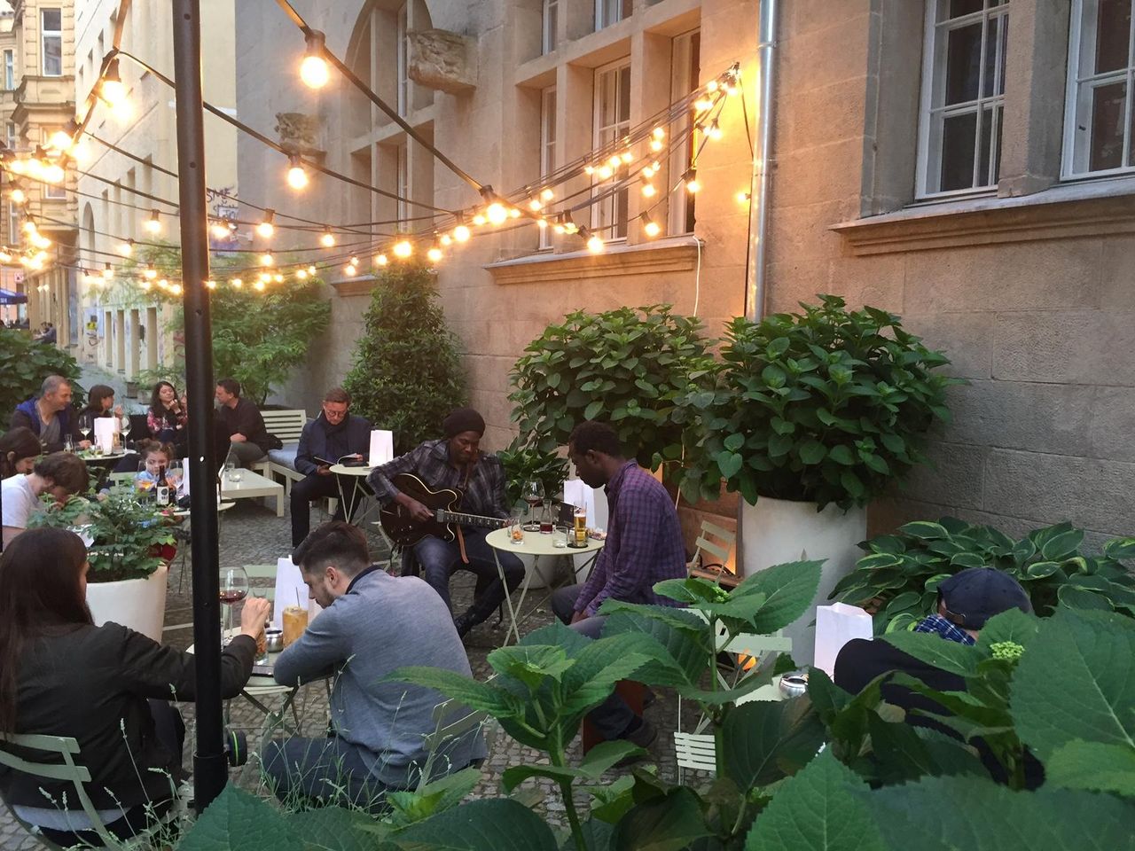 Berlin  Unusual venue Kaminbar image 8