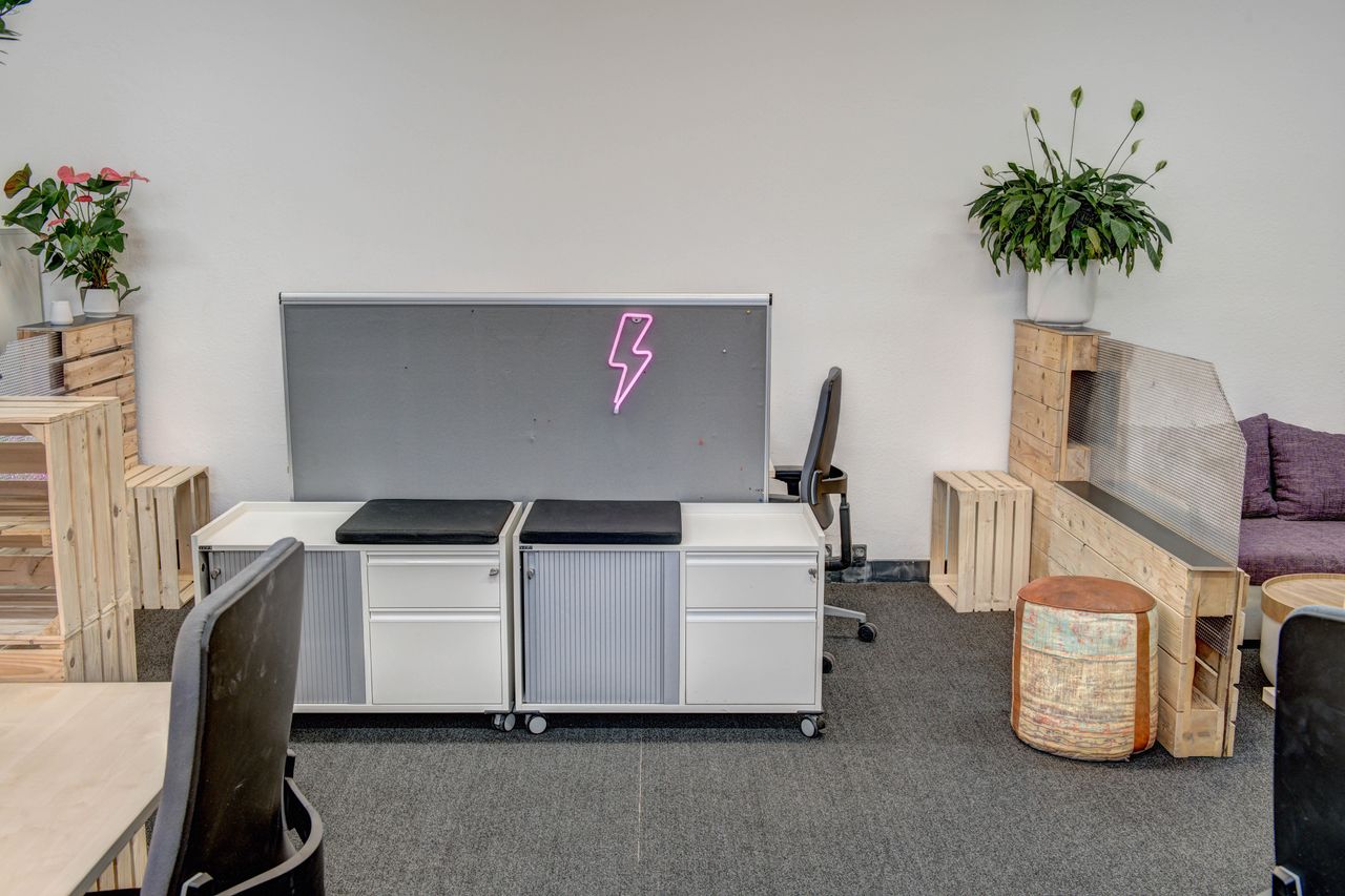 Berlin  Arbeitsplatz Fixdesk image 17
