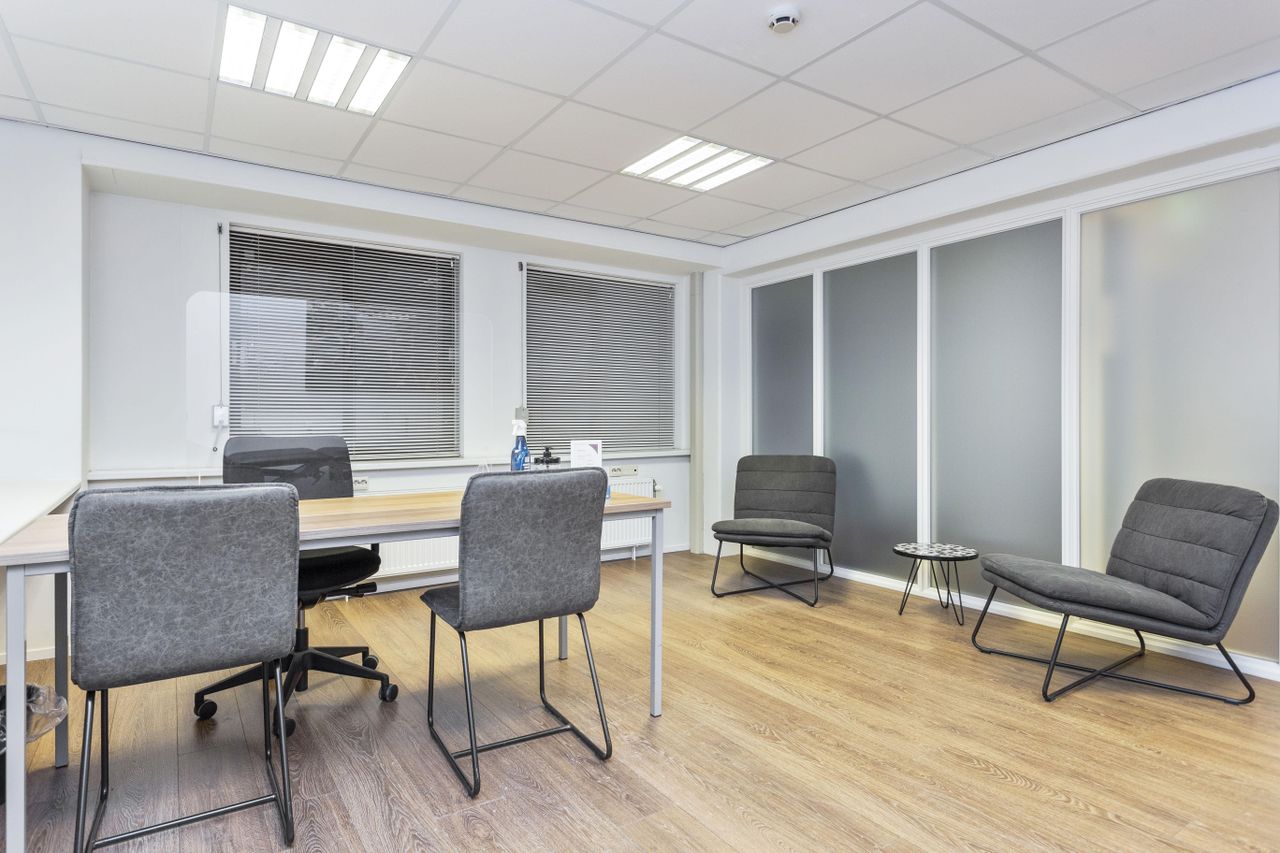 Capelle aan den IJssel Klantafspraak Vergaderruimtes en vergaderlocaties Witte coachkamer image 1