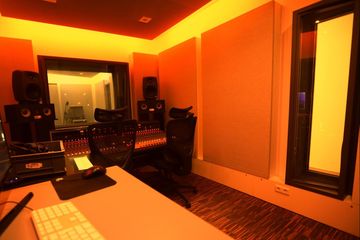 Bochum   Regie 2 – Analoger Sound, professionelles Recording & Mixing image 0