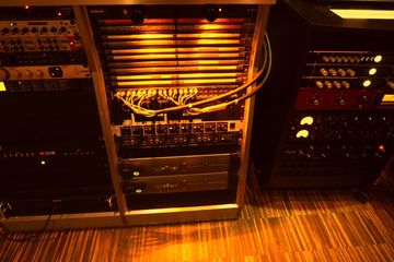 Bochum   Regie 2 – Analoger Sound, professionelles Recording & Mixing image 4