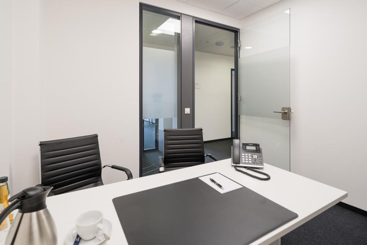 Frankfurt am Main  Business Center Ruhiger Einzel-Arbeitsplatz image 3