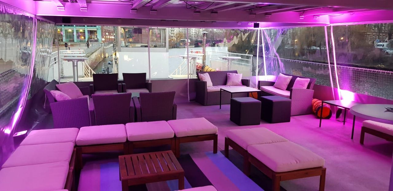 Berlin Mobiles Arbeiten Boat Orca ten Broke image 13