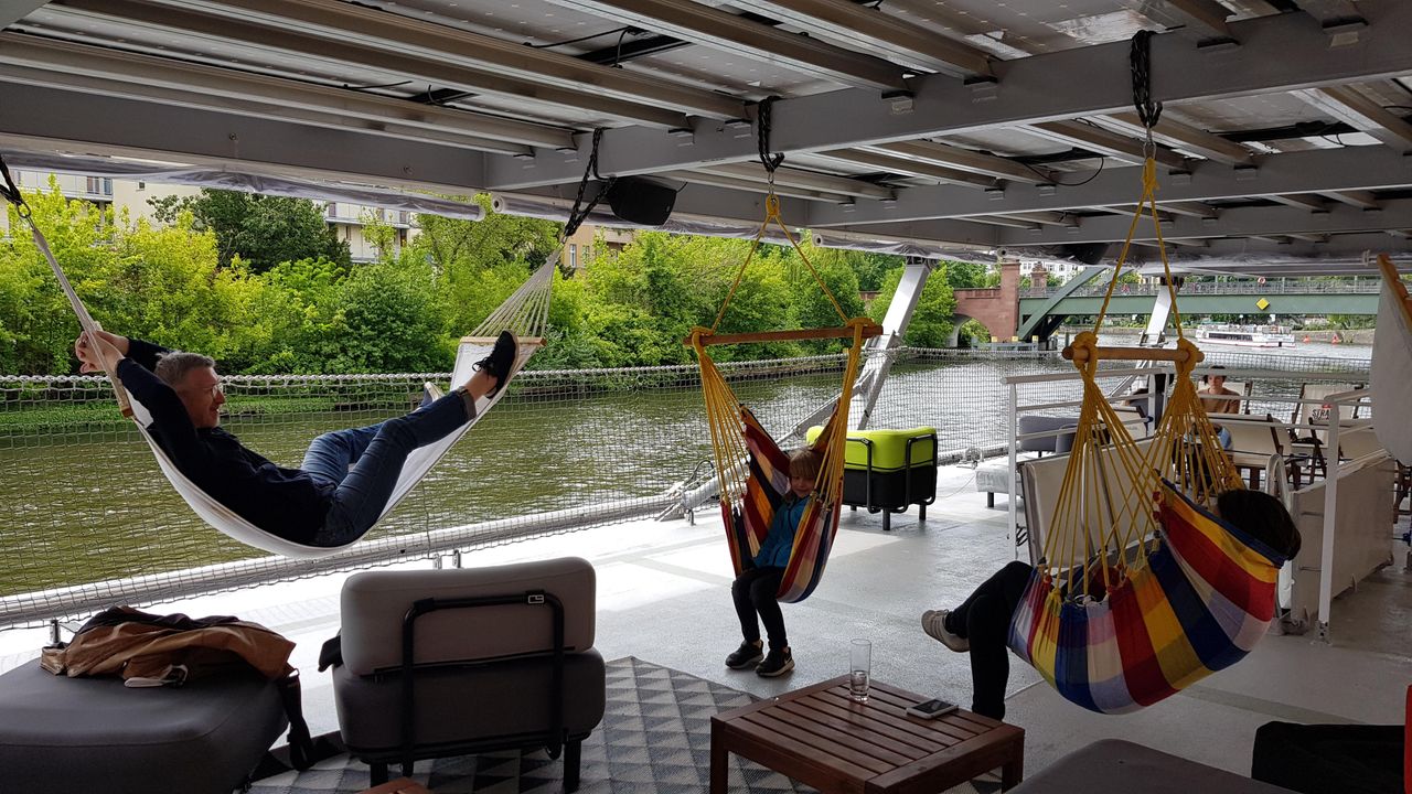 Berlin Mobiles Arbeiten Boat Orca ten Broke image 11