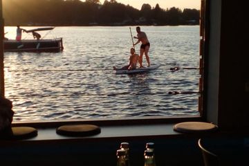 Berlin Mobiles Arbeiten Boat Orca ten Broke image 14