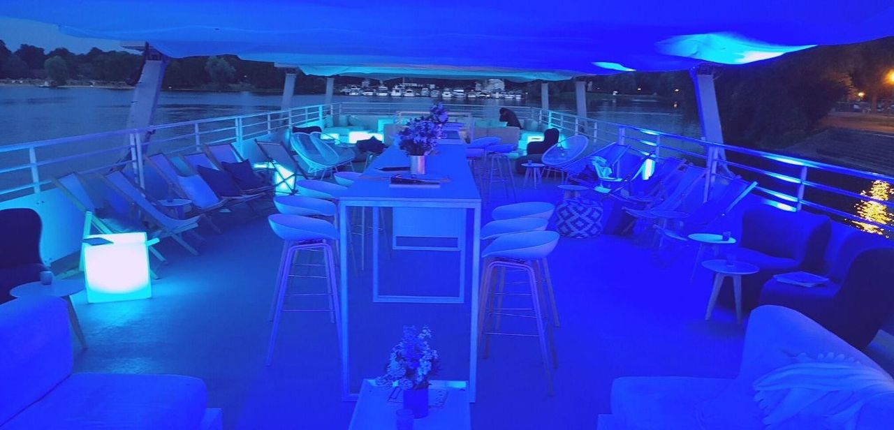 Berlin Mobiles Arbeiten Boat Orca ten Broke image 15