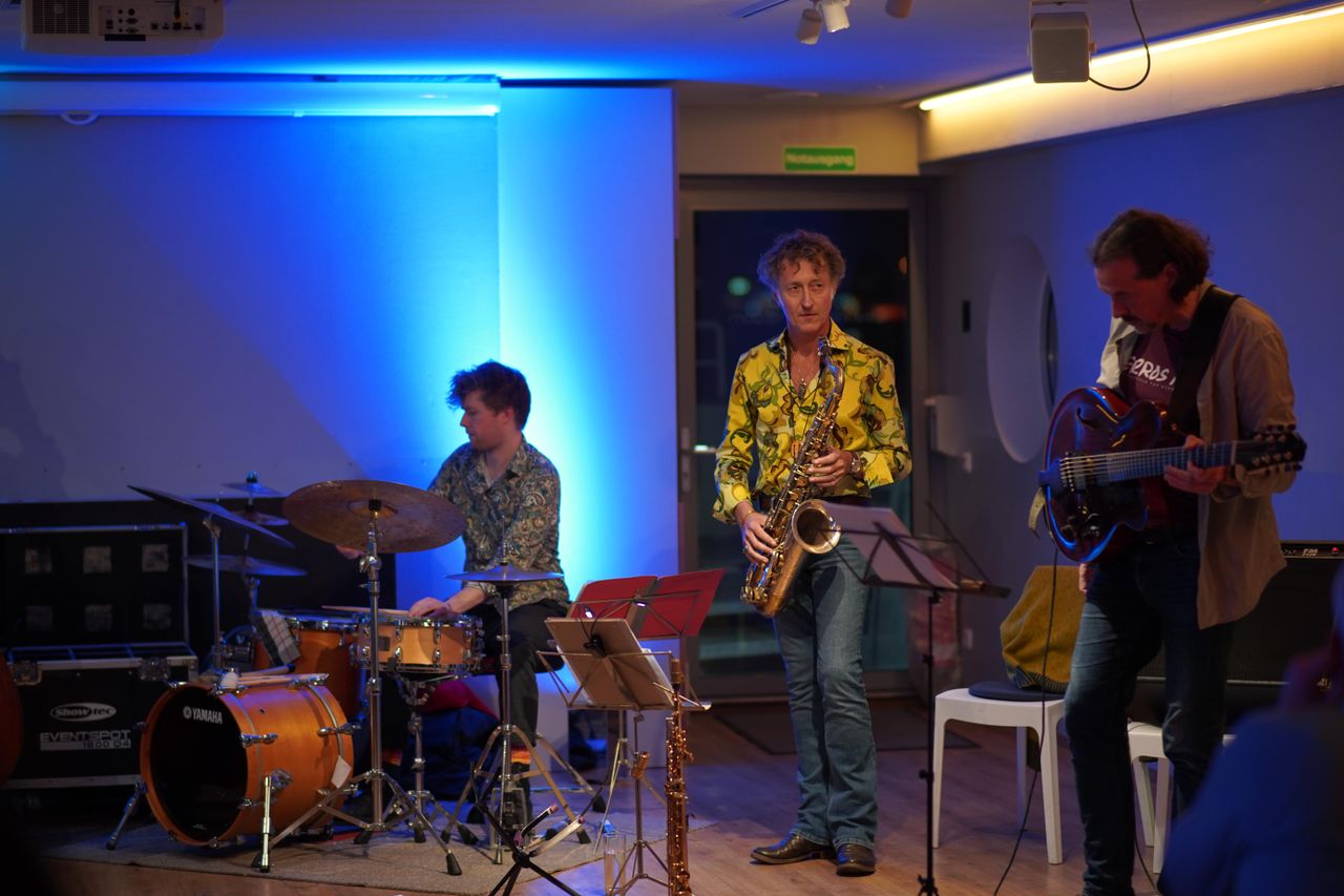 Berlin Mobiles Arbeiten Boat Hohe Decken, Fußbodenheizung, Dachterrasse image 9