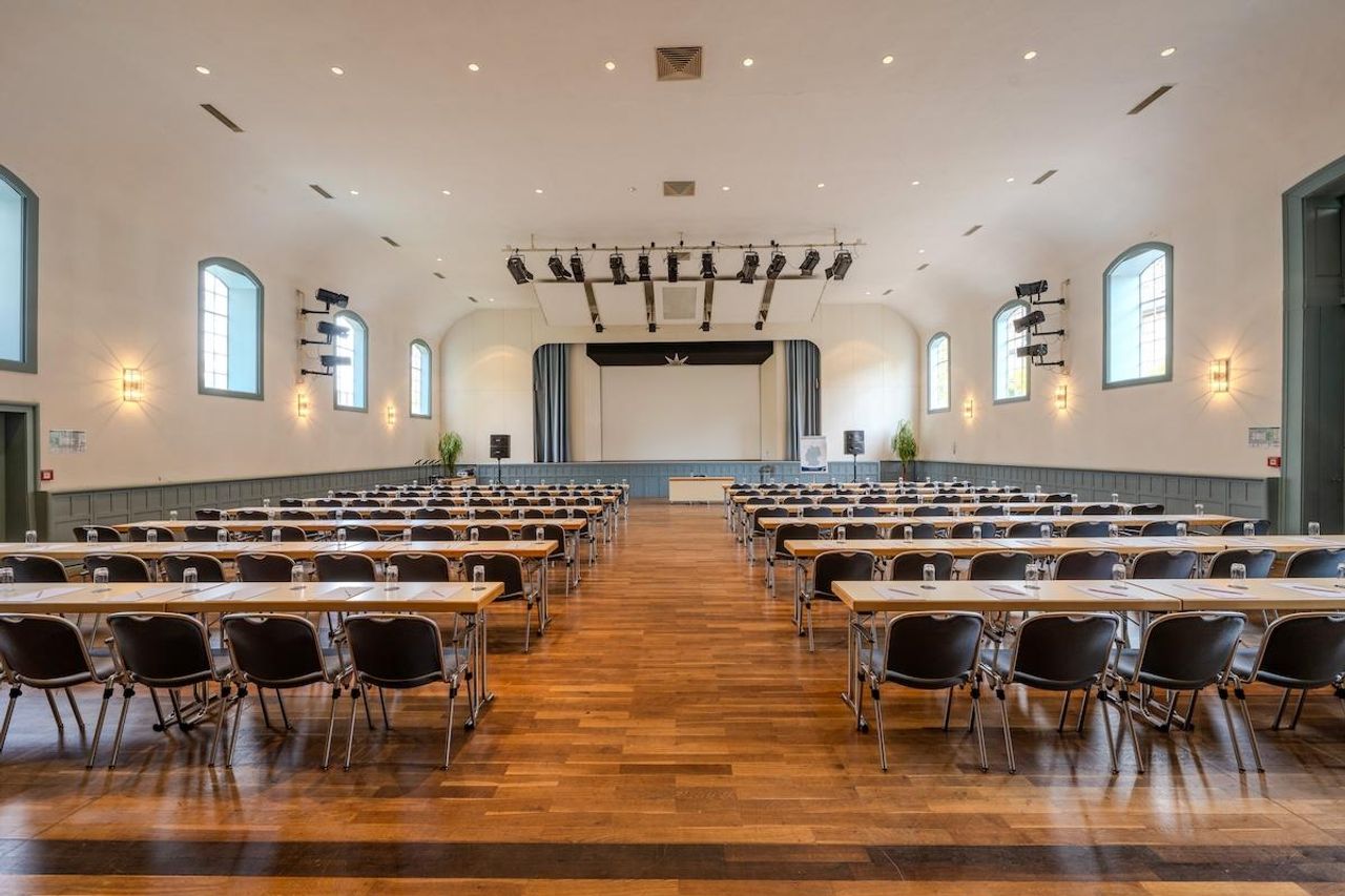 Arolsen Workshop Open Air Location Fürstliche Reitbahn ohne Bühne und Empore image 1