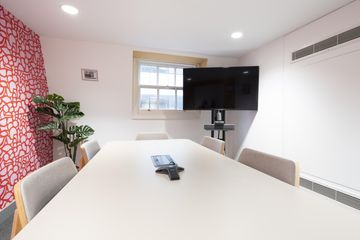 London  Coworking space Buzz image 1