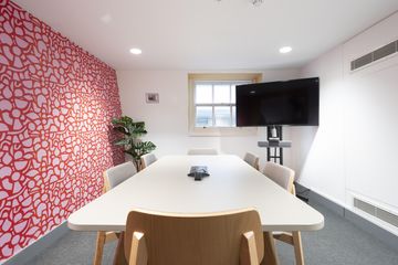 London  Coworking space Buzz image 2