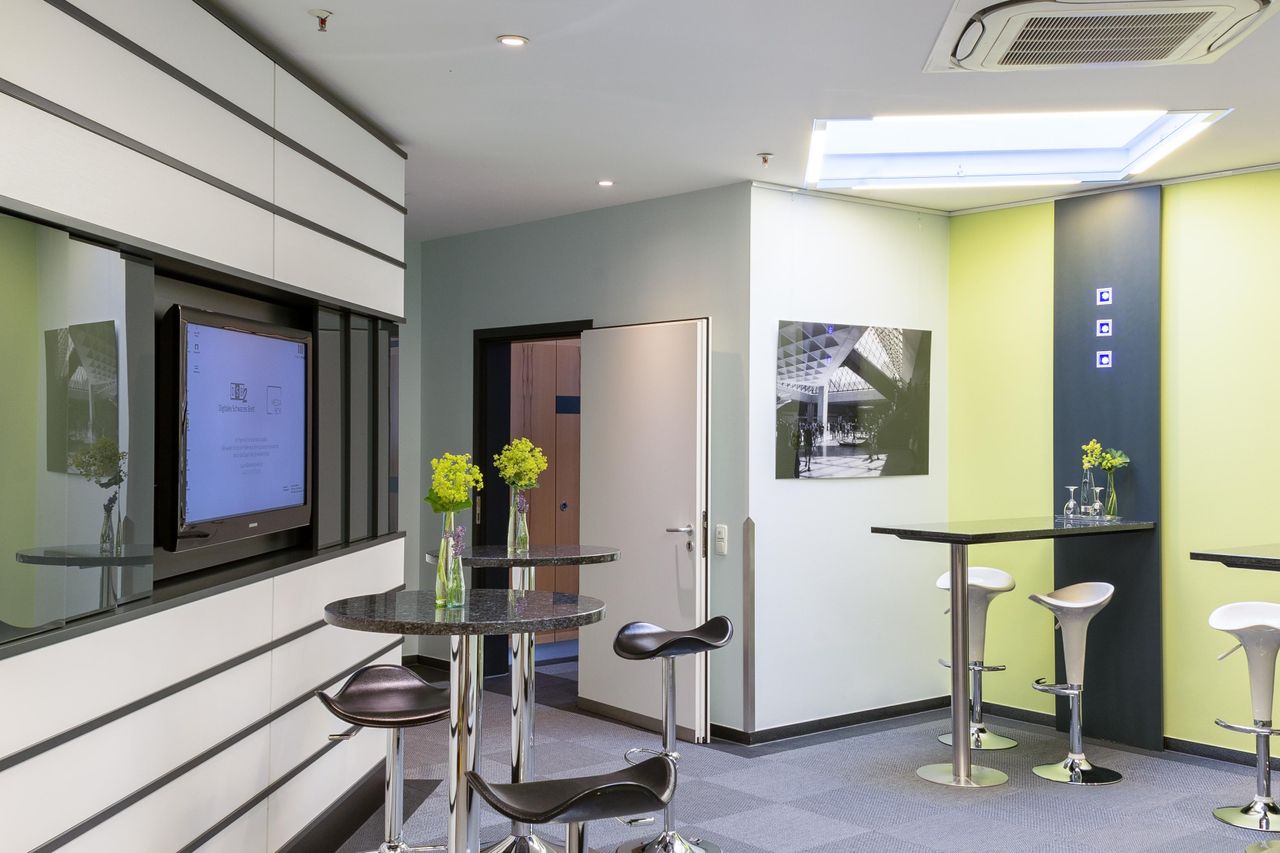 Munich  Training room Raum Ludwig image 3