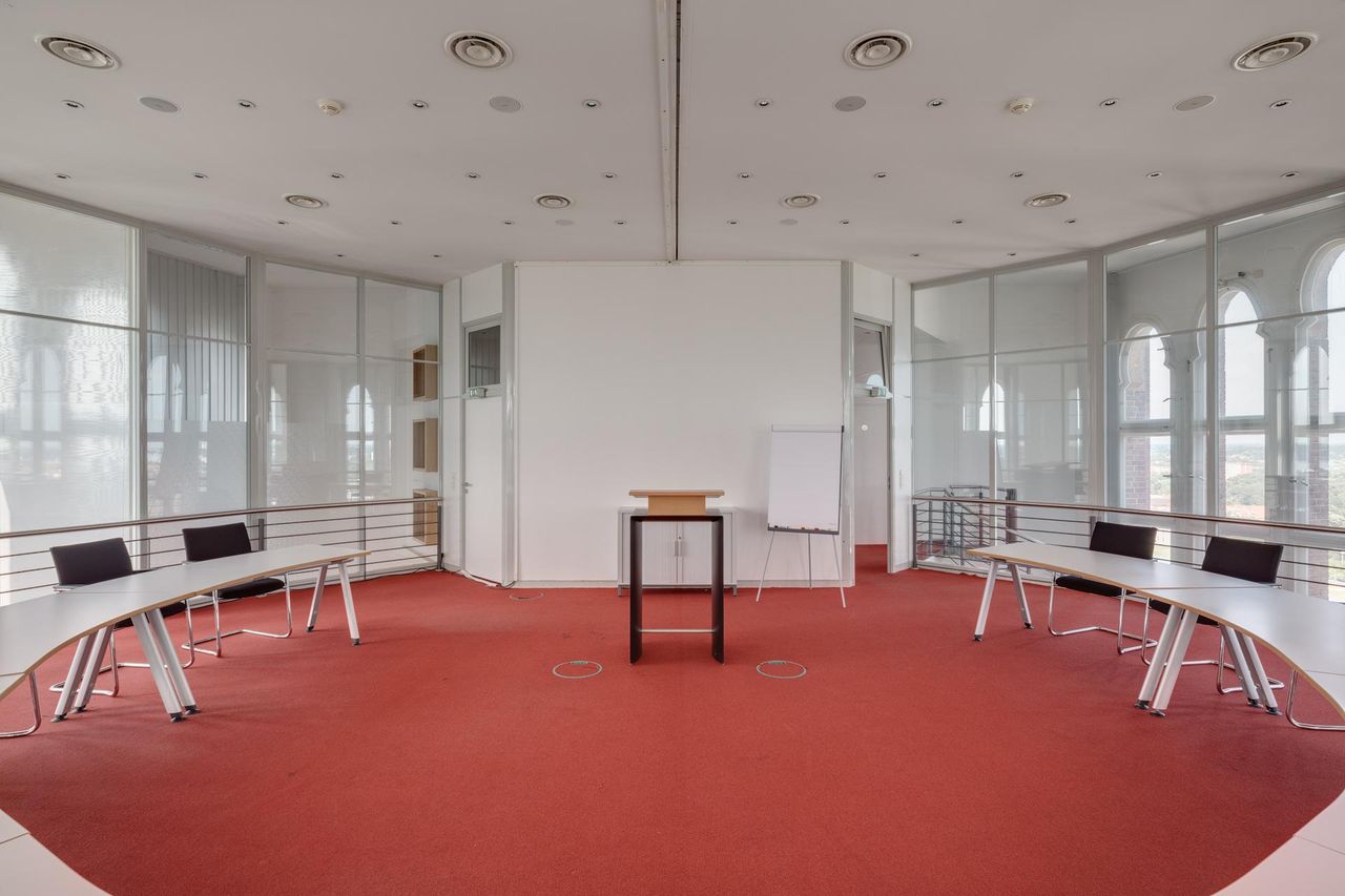 Berlin seminar rooms Meetingraum Turmplenum im Borsigturm image 7