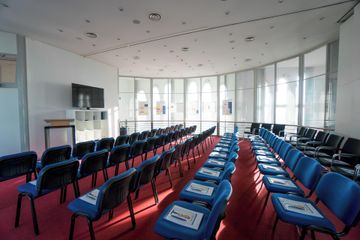 Berlin seminar rooms Meetingraum Turmplenum im Borsigturm image 4