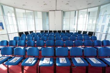 Berlin seminar rooms Meetingraum Turmplenum im Borsigturm image 2
