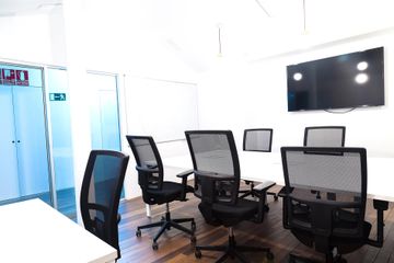 Barcelona  Coworking spaces Gru Office Space image 0