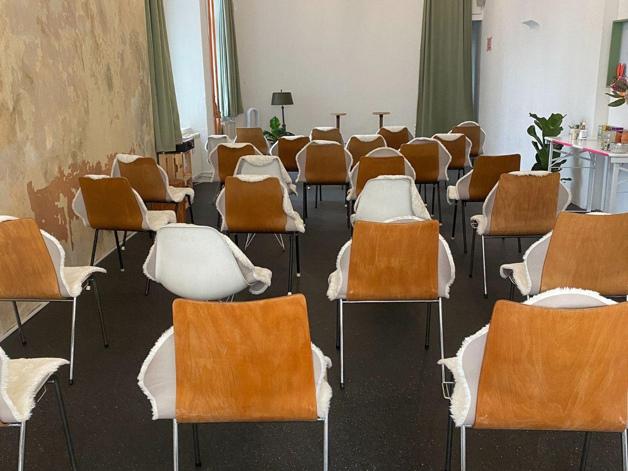 Berlin Kreatives Meeting Meeting room Nachhaltiges Coworking & Workshop-, Meeting- & Eventraum image 3