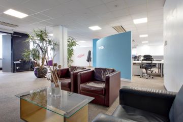 London seminar rooms Meeting room Cowork Hub Notting Hill image 1