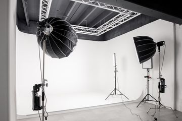 Amsterdam Product Shoot Schulungsräume Fotostudio image 1