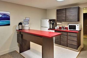 San Jose workshop spaces Coworking ruimte Coworking space with conference room image 2