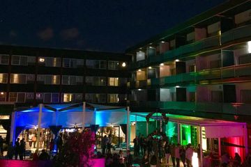 San Francisco corporate event spaces Hof San Francisco Shipyard - Chic Outdoor Space image 5