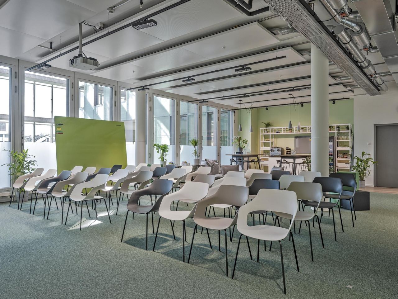 Rest of the World Client Meeting Meeting rooms Large Space II image 0