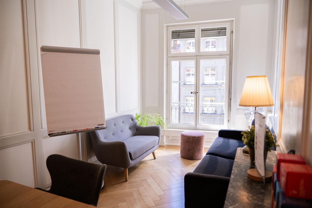 Bern Mobile Working Meetingräume Living Room image 4