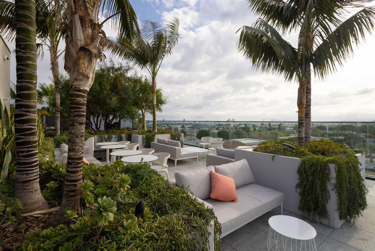 Los Angeles  Restaurant O Rooftop Meeting Space And Bar image 8