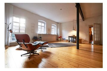 Hamburg  Workspace VA- Studio & Event Space in Ottensen, Hamburg image 5