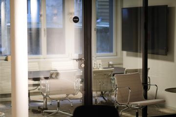 Rest of the World Kundengespräch  Sechser image 1