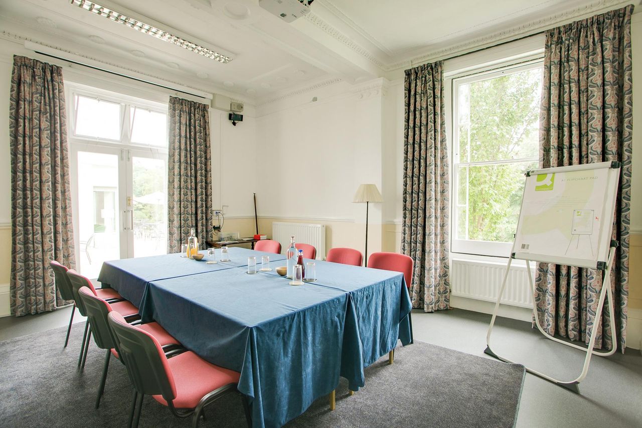 Birmingham training rooms Meeting room Woodbrooke - Rendel Harris Room 2 image 0