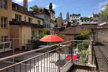 Zürich Kundengespräch Workspace 1 image 3