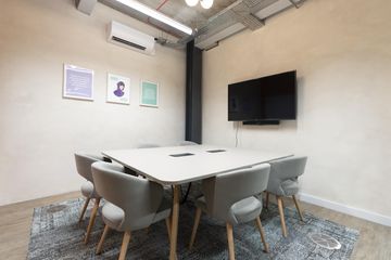 London  Coworking space Harriet image 2