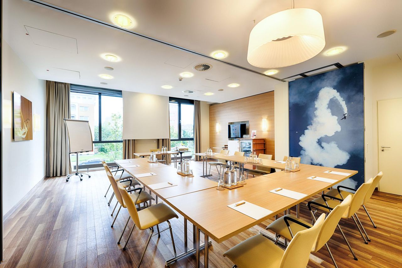 Frankfurt am Main Teamsitzung Tagungshotels Silvertower image 0