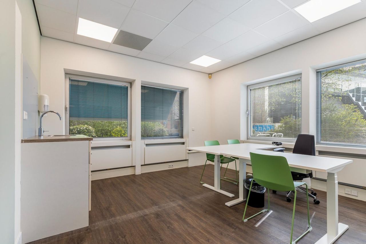 Den Haag  Werkruimte Witte kamer 4 image 1