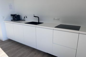 Berlin Office desk Vantage Studio image 4