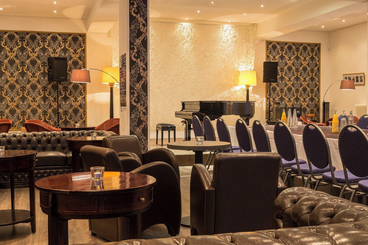 Berlin corporate event spaces Meeting room Large and musical space image 14