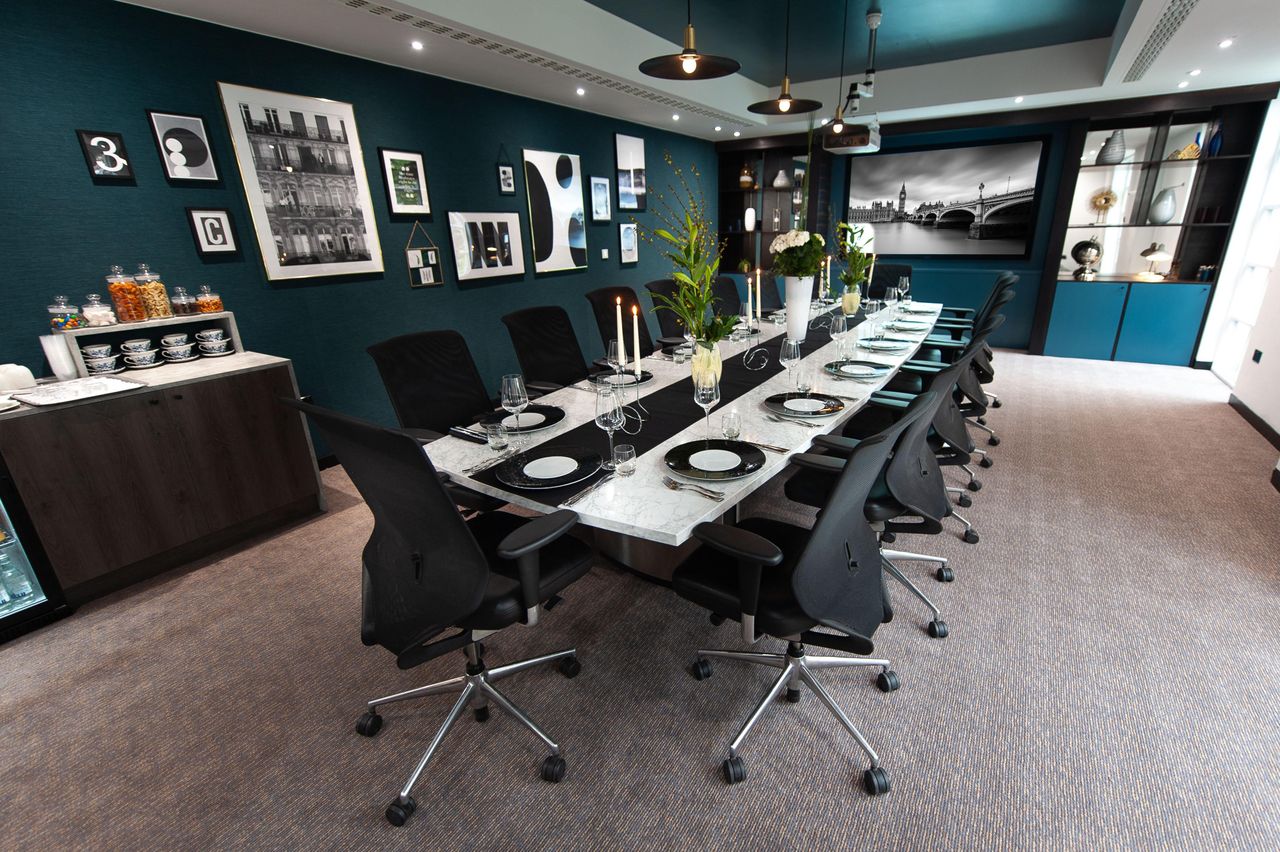 Londen  Vergaderruimte Executive Boardroom image 2