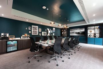 London  Meeting room Executive Boardroom image 1