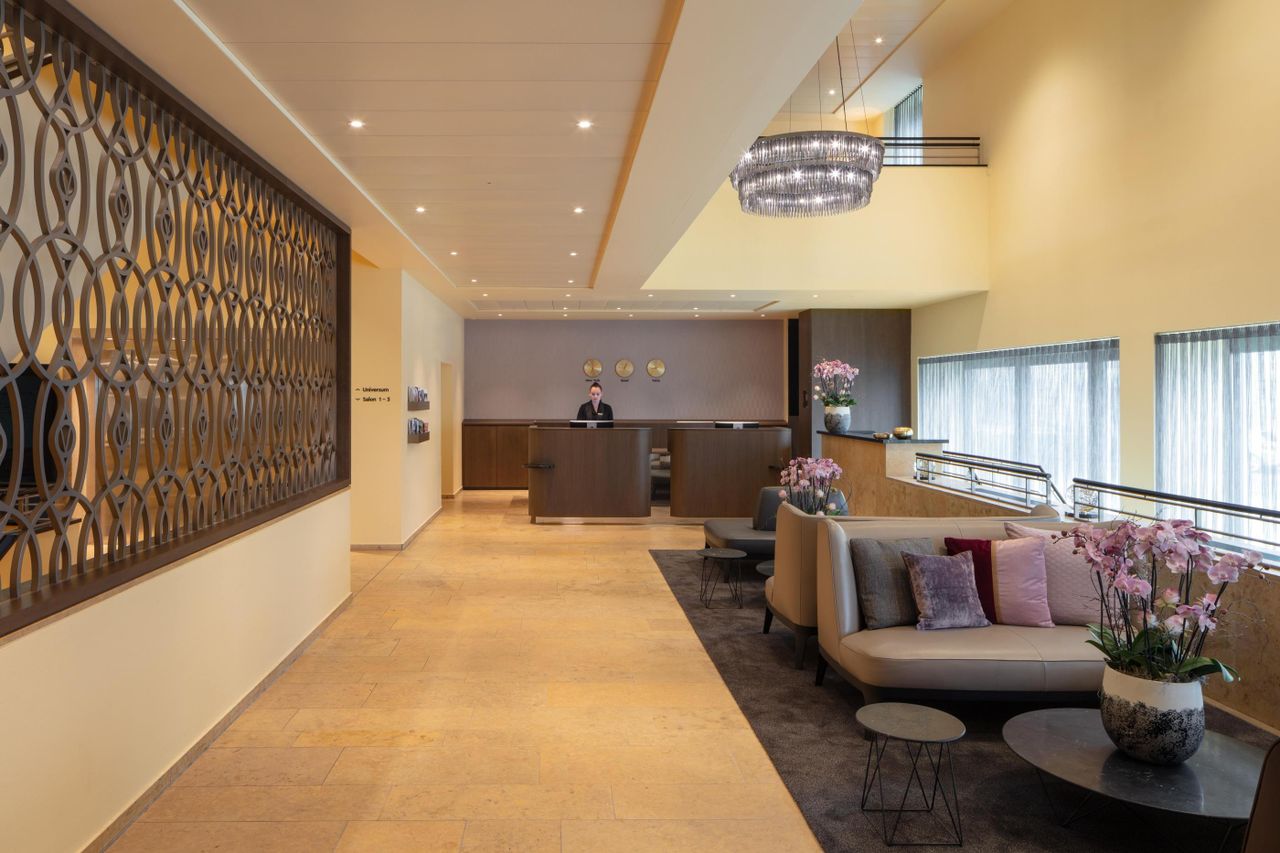 Weil Am Rhein Kundengespräch  Workspace 1 image 4