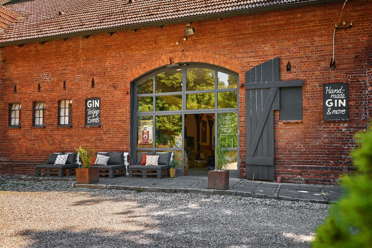 Hamburg  Außergewöhnliche Locations Die kleinste Destille Hamburgs image 3