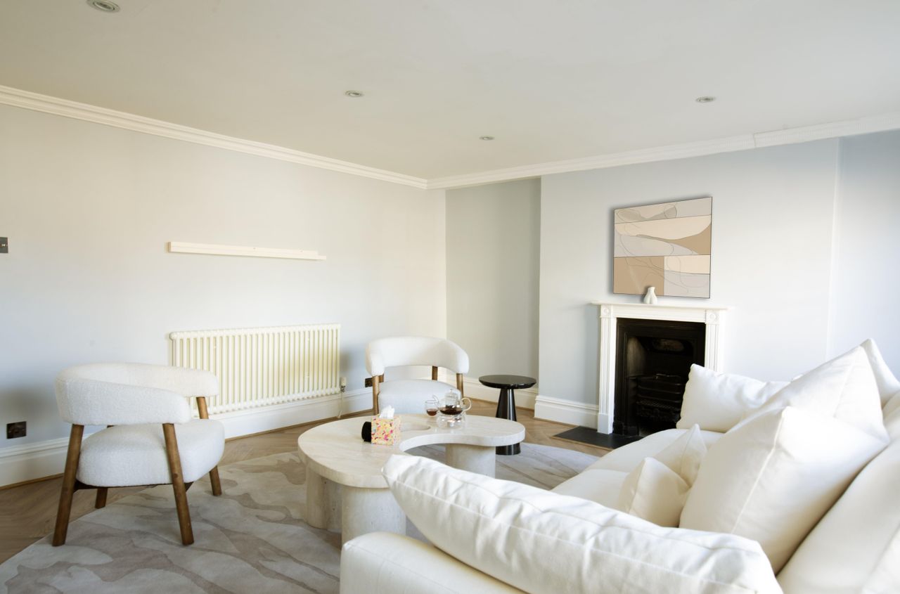 London  Consulting Room Linden Room image 5